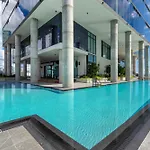 Prime Spot - Stunning Studio With Ocean And Bay Views