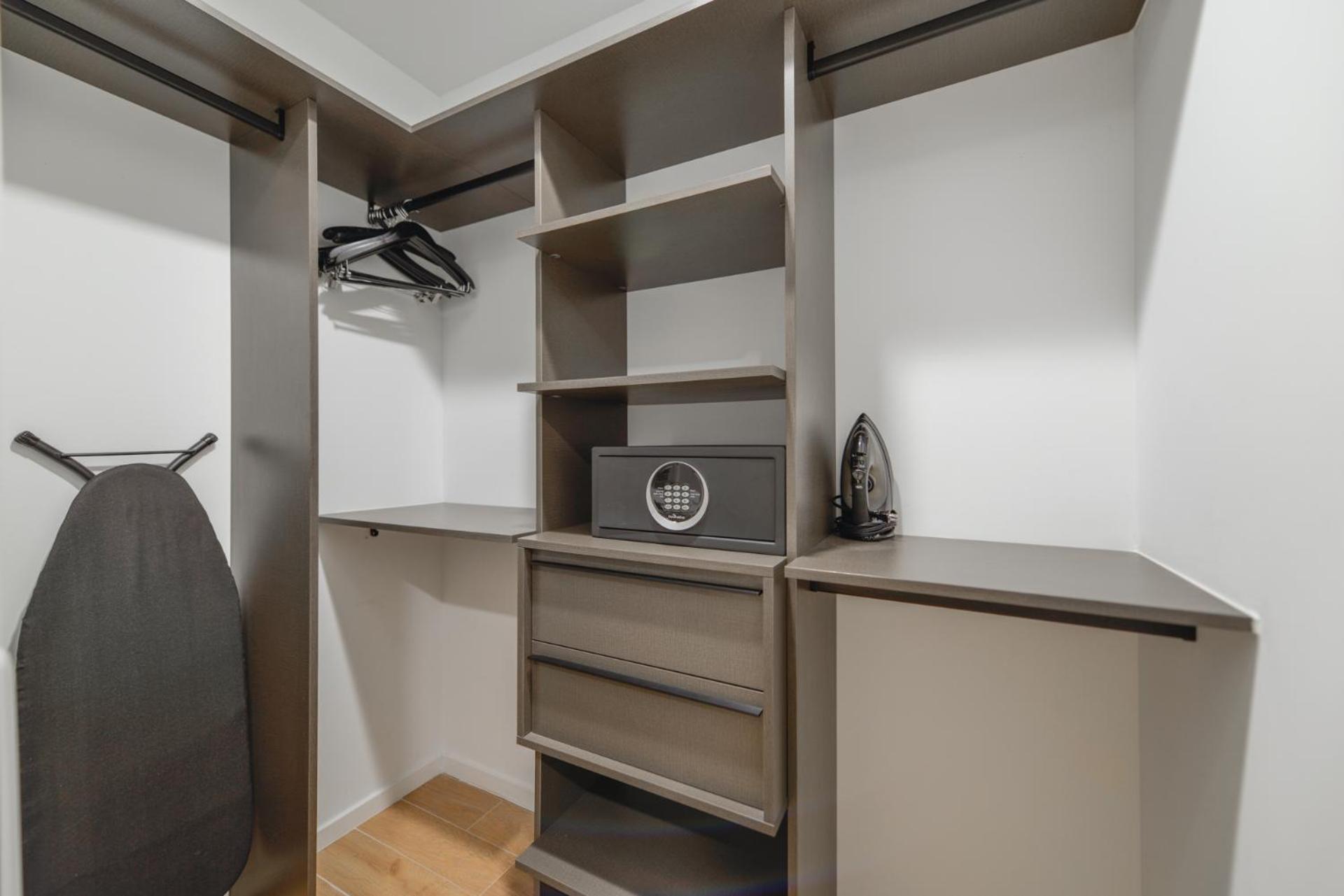 Apartment Prime Spot - Stunning Studio With Ocean And Bay Views *