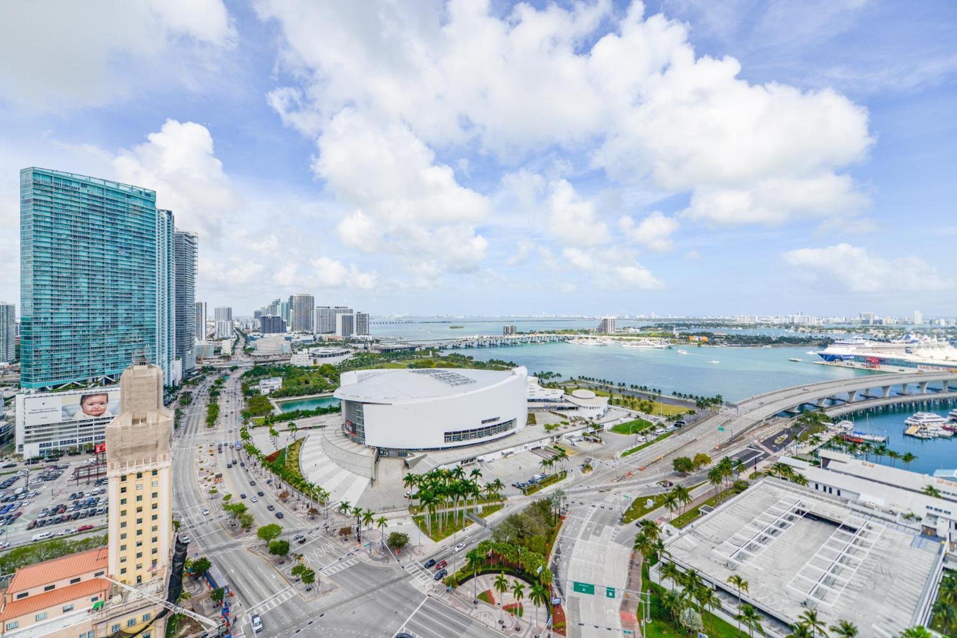 Prime Spot - Stunning Studio With Ocean And Bay Views Apartment *